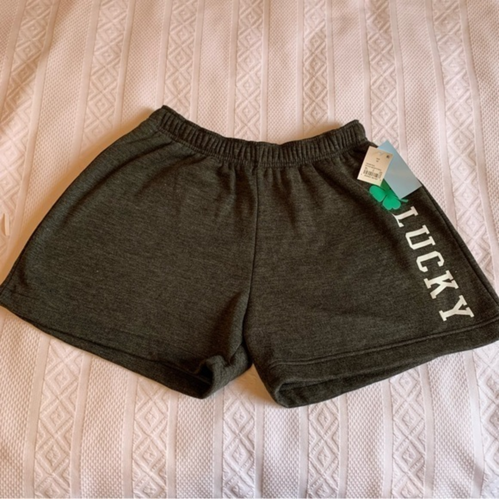 NWT Modern Lux Lucky Shamrock St. Patrick’s Day Shorts Size Medium‎